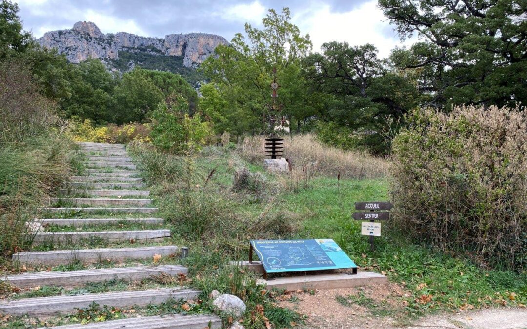 Communication et design graphique 1 Interprétation du Domaine de Valx, Parc naturel régional du Verdon